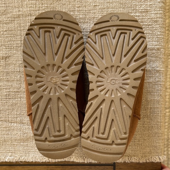 UGG Classic Women Slipper- Chestnut - Picture 4 of 5